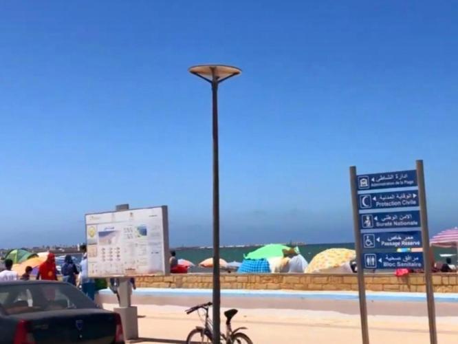 אל ג'אדידה Stay Here, Nice Apartment With Garden View In Center, 1 Min Walk From Beach מראה חיצוני תמונה