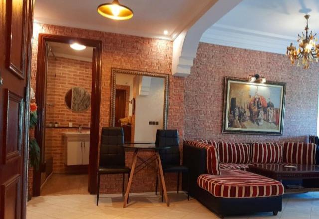 אל ג'אדידה Stay Here, Nice Apartment With Garden View In Center, 1 Min Walk From Beach מראה חיצוני תמונה