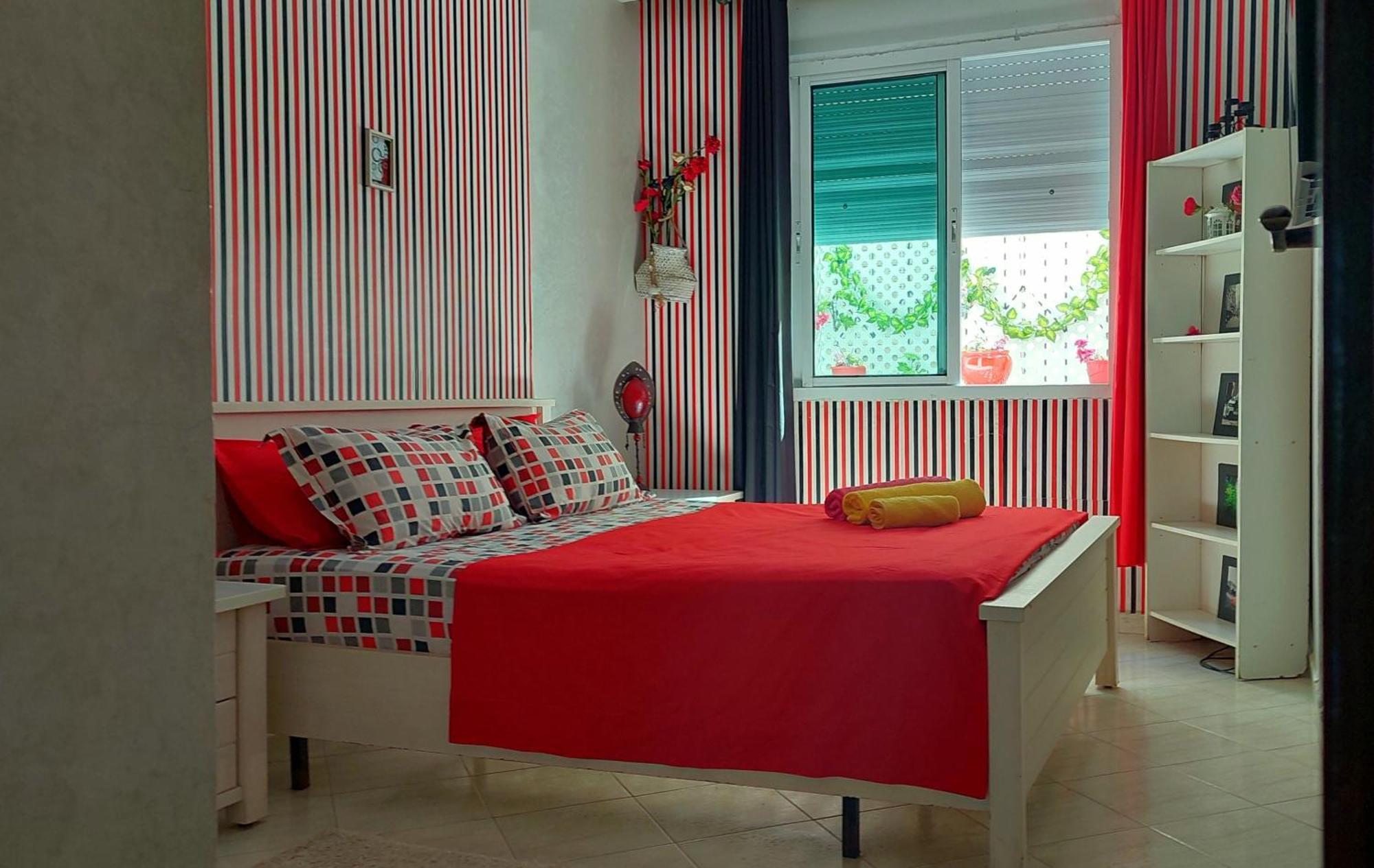 אל ג'אדידה Stay Here, Nice Apartment With Garden View In Center, 1 Min Walk From Beach מראה חיצוני תמונה