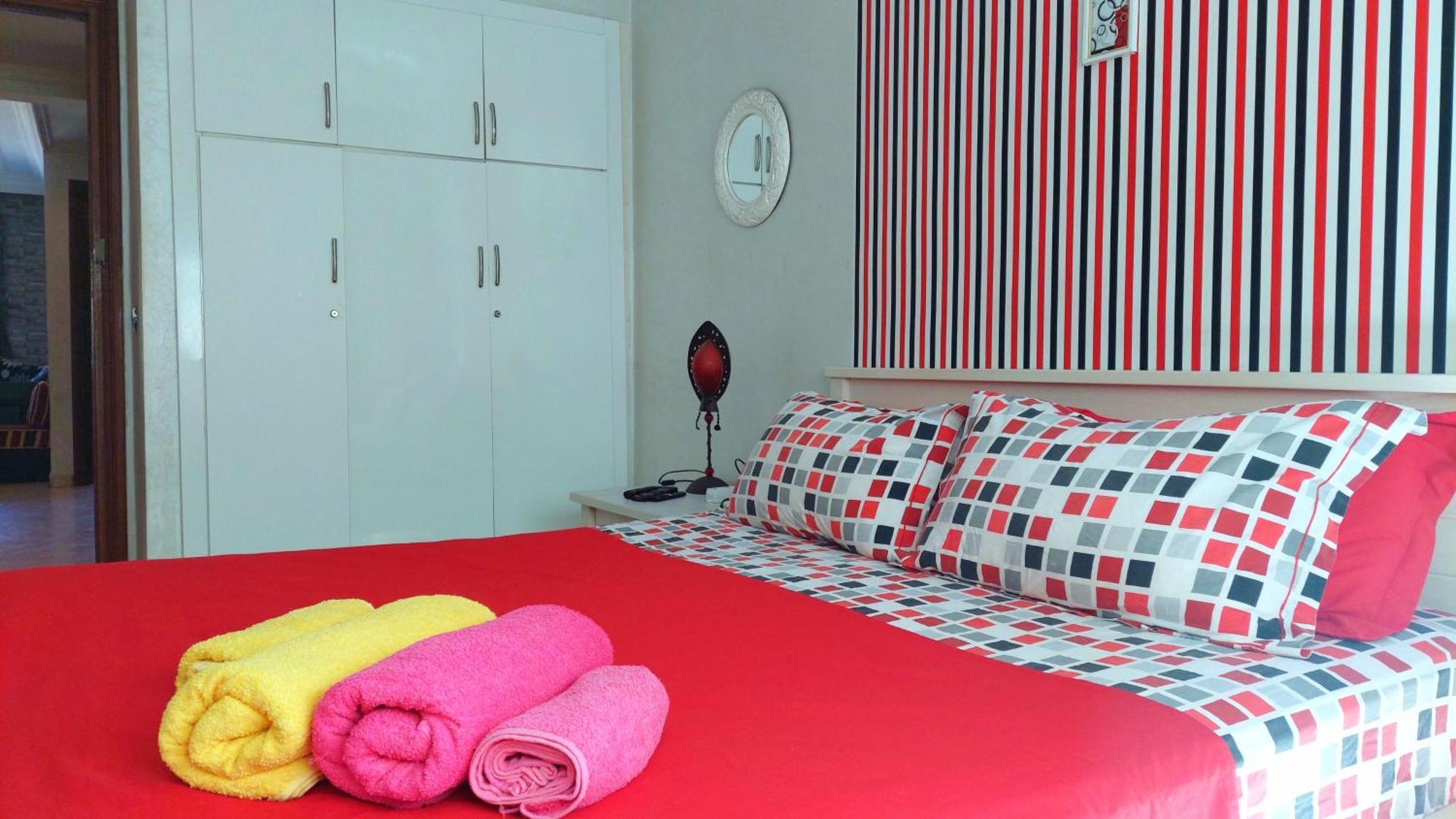 אל ג'אדידה Stay Here, Nice Apartment With Garden View In Center, 1 Min Walk From Beach מראה חיצוני תמונה